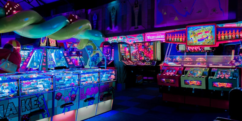 英雄联盟全球总决赛电竞比赛现场 - 选手对战